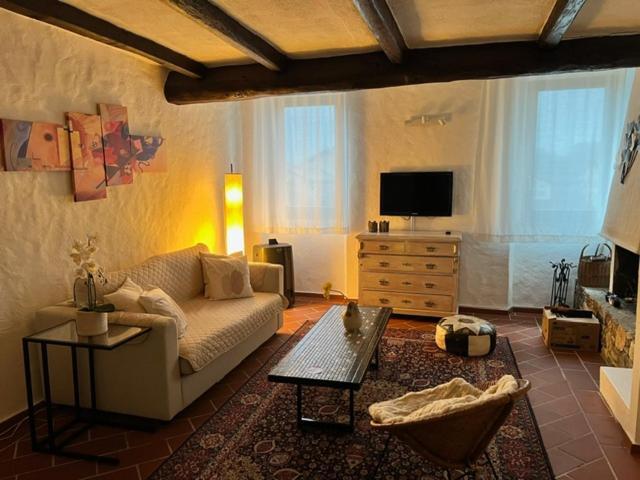 Caslano: 2.5 Zi-Dachwohnung Im Rustikalen-Modernen Stil Esterno foto